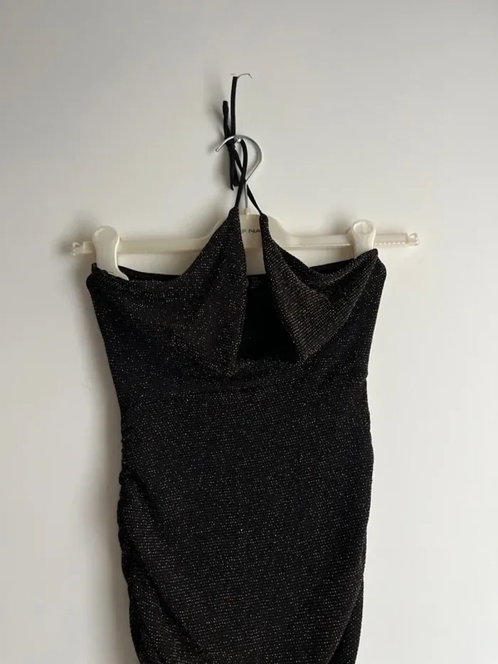 Robe dos nu
