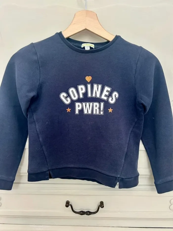 Pull sweat bleu foncé bande de copine Vertbaudet taille 8 ans - photo numéro 3