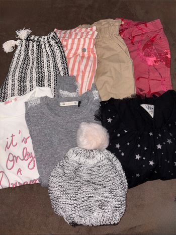 Lot de 8 vêtements fille taille 12 ans en très bon état