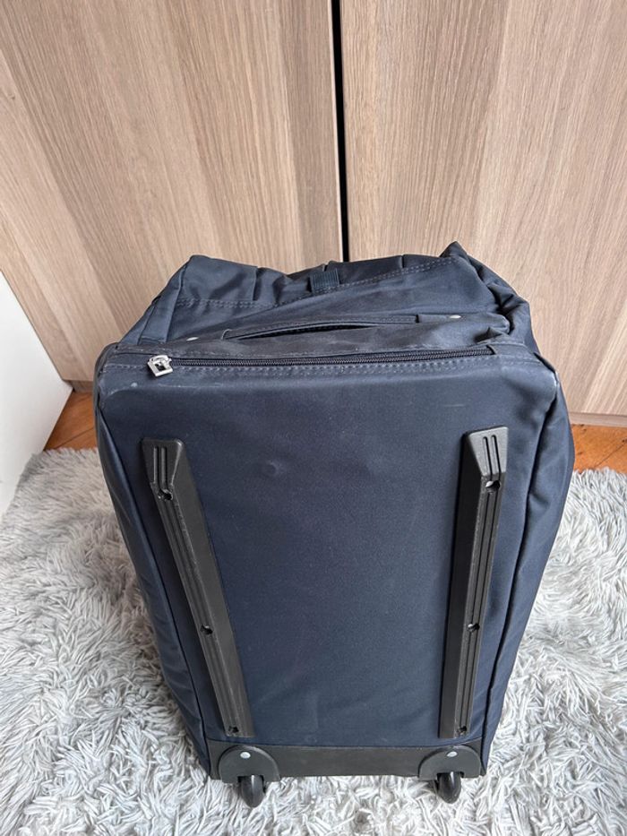 Neuf magnifique valise de voyage Lagardère grande contenance et pratique - photo numéro 4