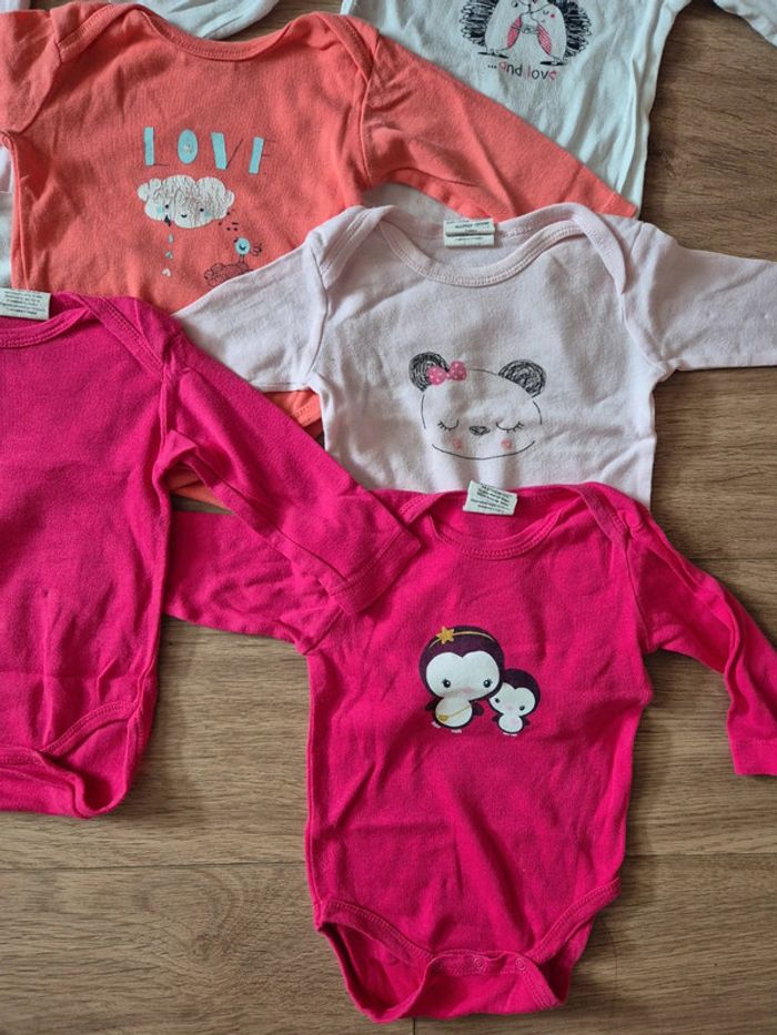 Lot de 6 bodys 3 mois - photo numéro 2