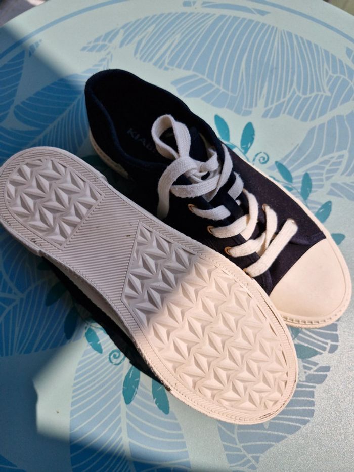 Tennis 39 Kiabi presque neuves - photo numéro 2