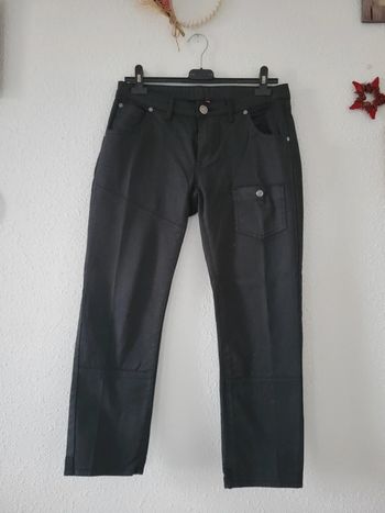 Pantalon noir ciré taille 38 Miss Captain