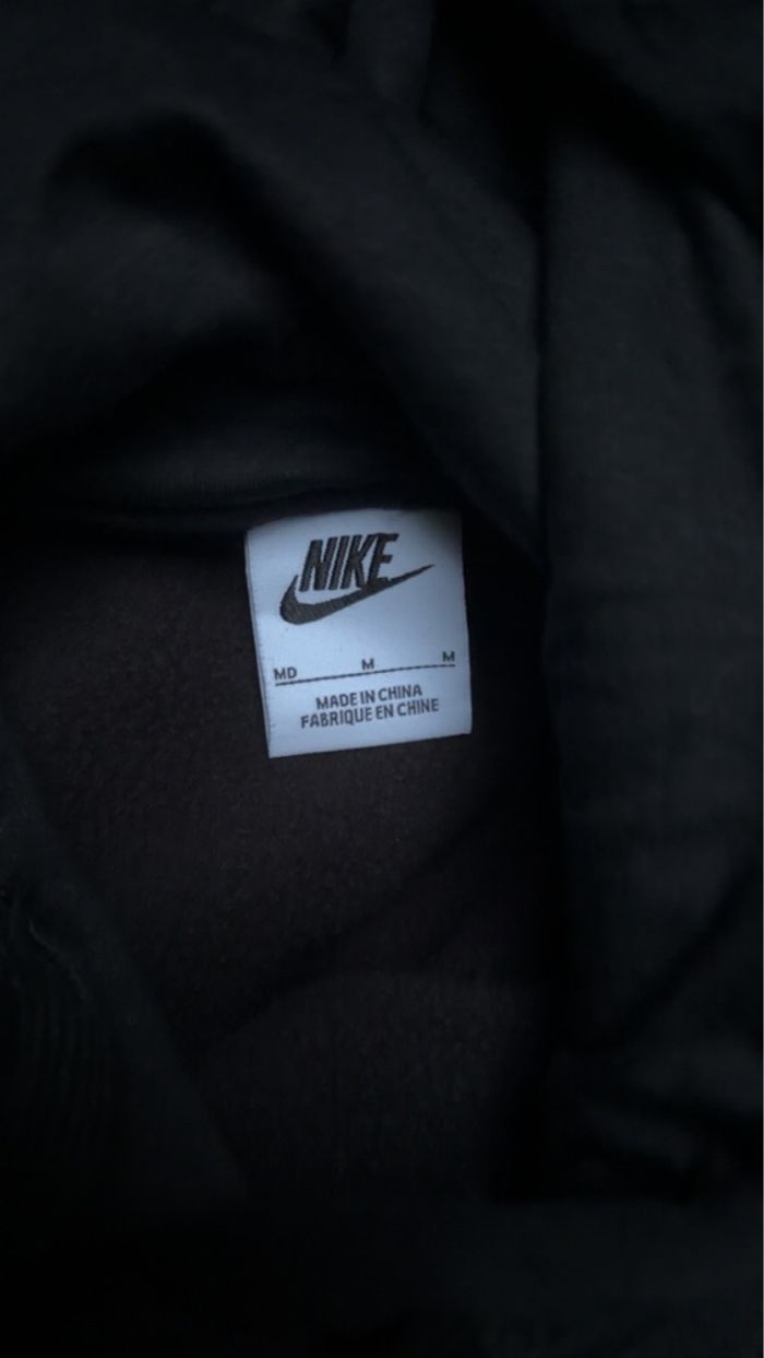 Pull Nike running Berlin - photo numéro 9