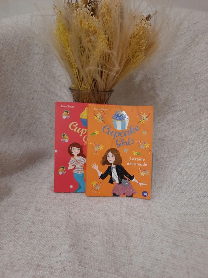 Lot de 2 livres cupcake girls tome 1 et 2