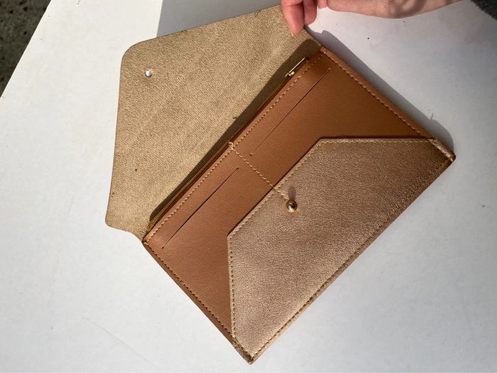 Pochette portefeuille style enveloppe - marron et doré - photo numéro 4