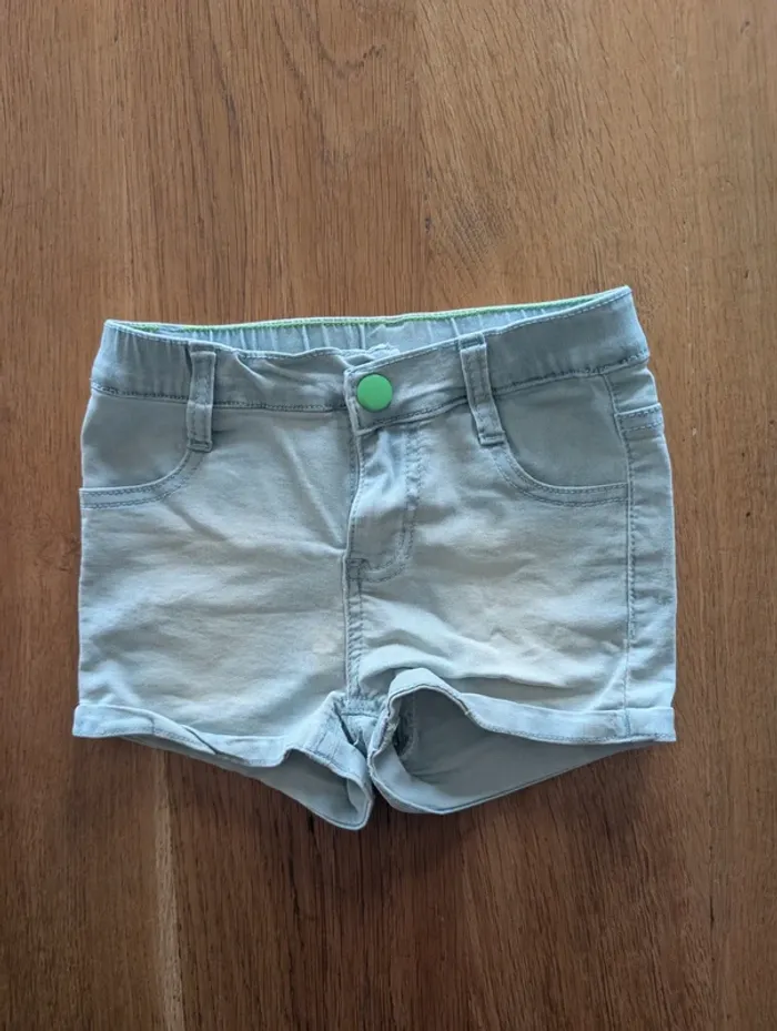 Short en jean fille comme neuf