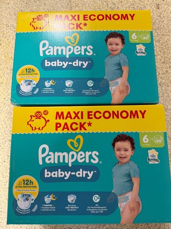 Deux  carton de couche pampers taille 6 normale
