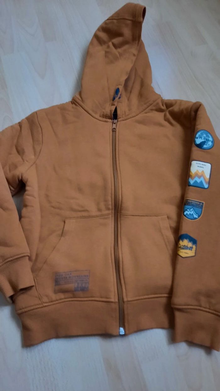 Sweat-shirt zippé avec capuche neuf - photo numéro 4