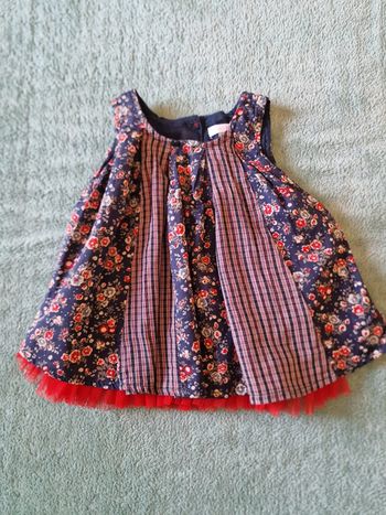 Très jolie robe 6 mois