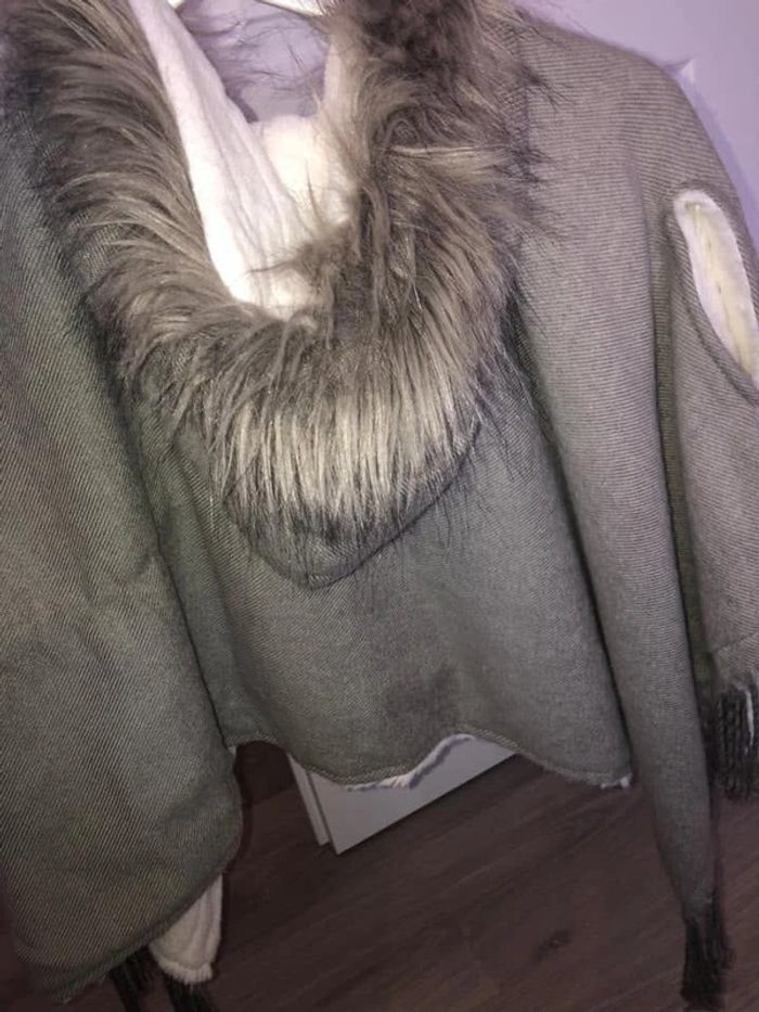 Cape poncho ikks 8/10 ans - photo numéro 4
