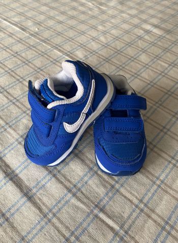 Baskets neuves Nike bleu bébé