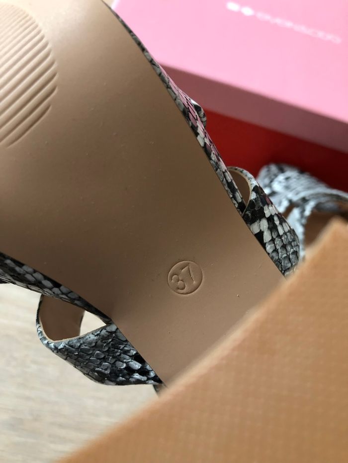 Escarpins ouverts neufs Even&Odd pointure 37 - photo numéro 7