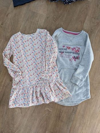 Lot de 2 robes 8 ans dont petit bateau coton bio et h&m