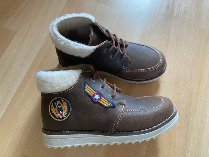 Chaussures montantes bottillons en cuir Pablosky taille 31 neufs
