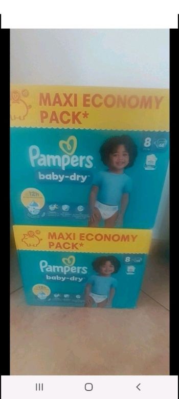 136 couches Pampers Baby Dry Taille 8