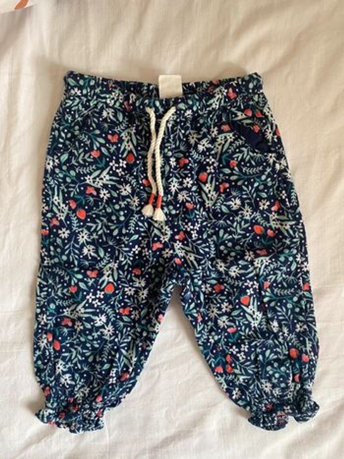 Lots 2 pantalons 6 mois. - photo numéro 3