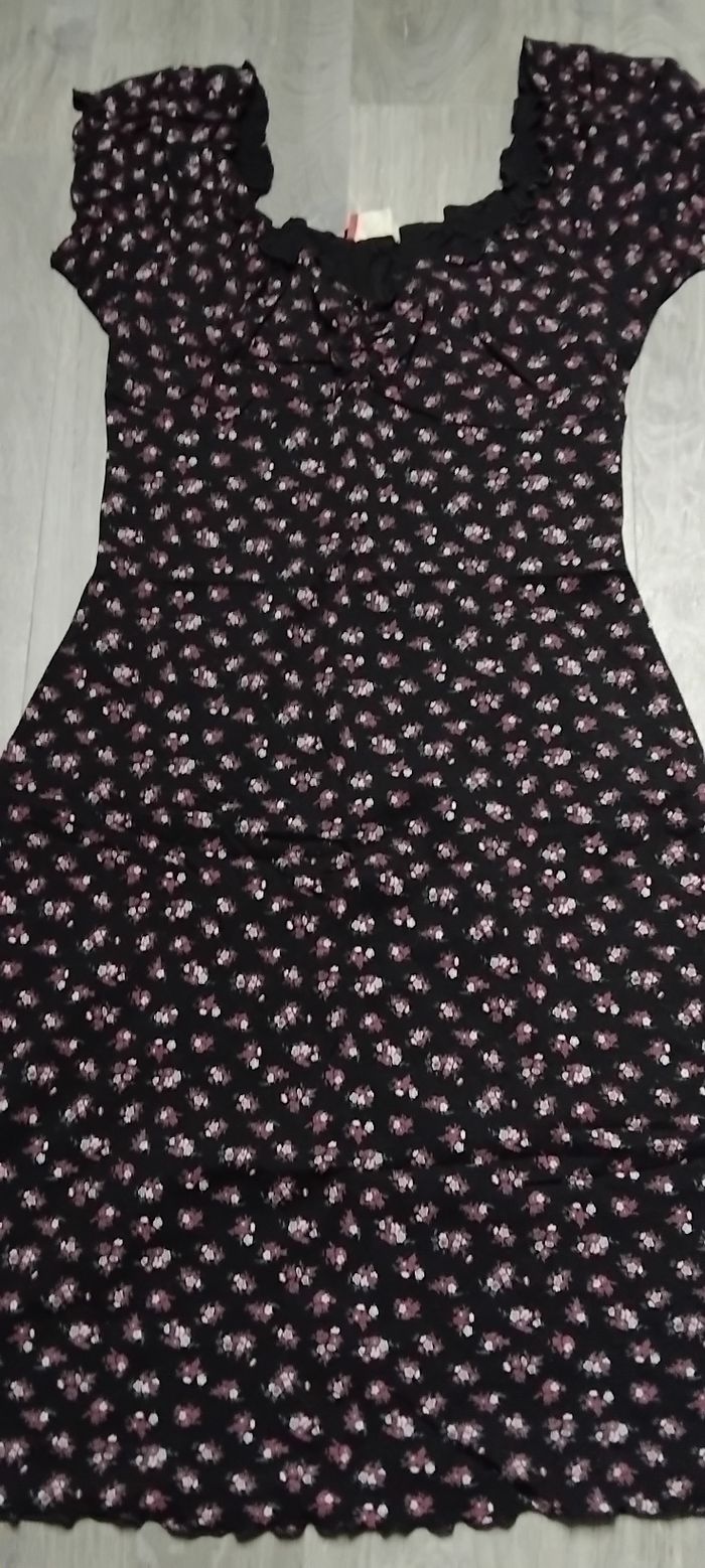 Robe a fleurs - photo numéro 2