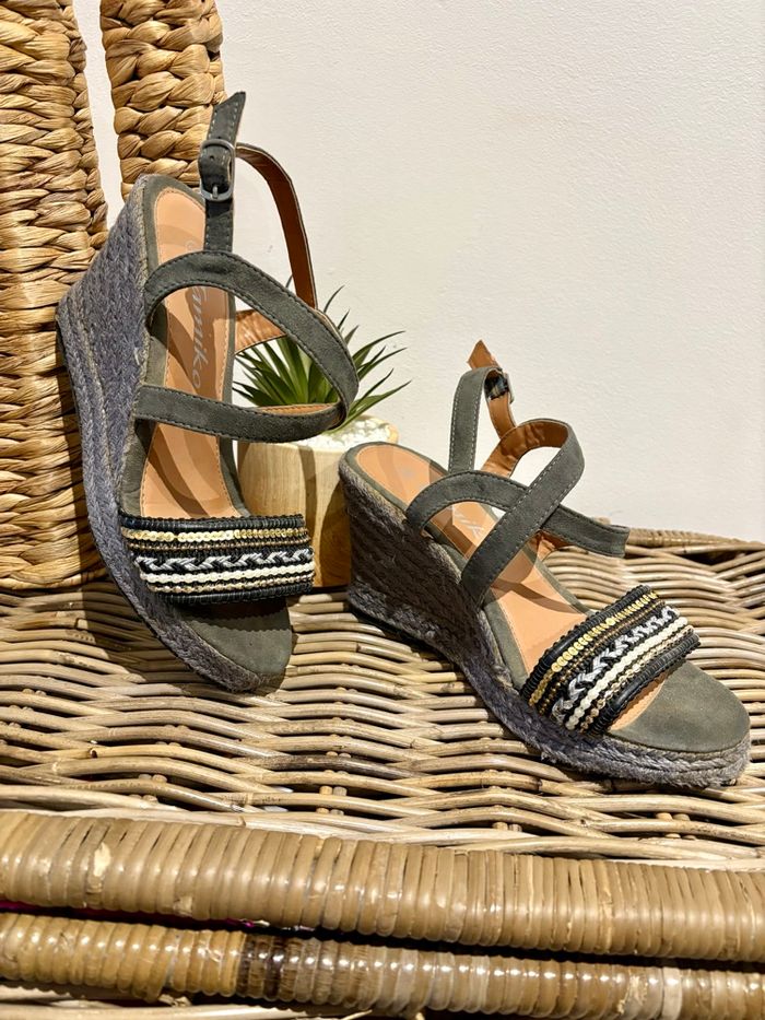 Sandales plate-forme pointure 38 - photo numéro 5