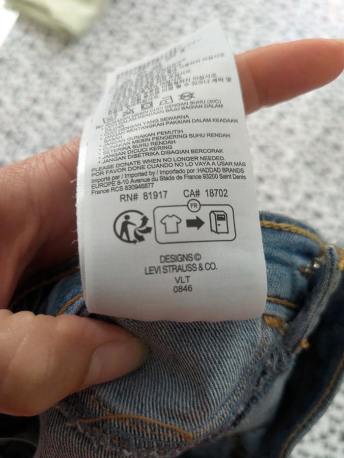 Short Jean Levis neuf - photo numéro 4
