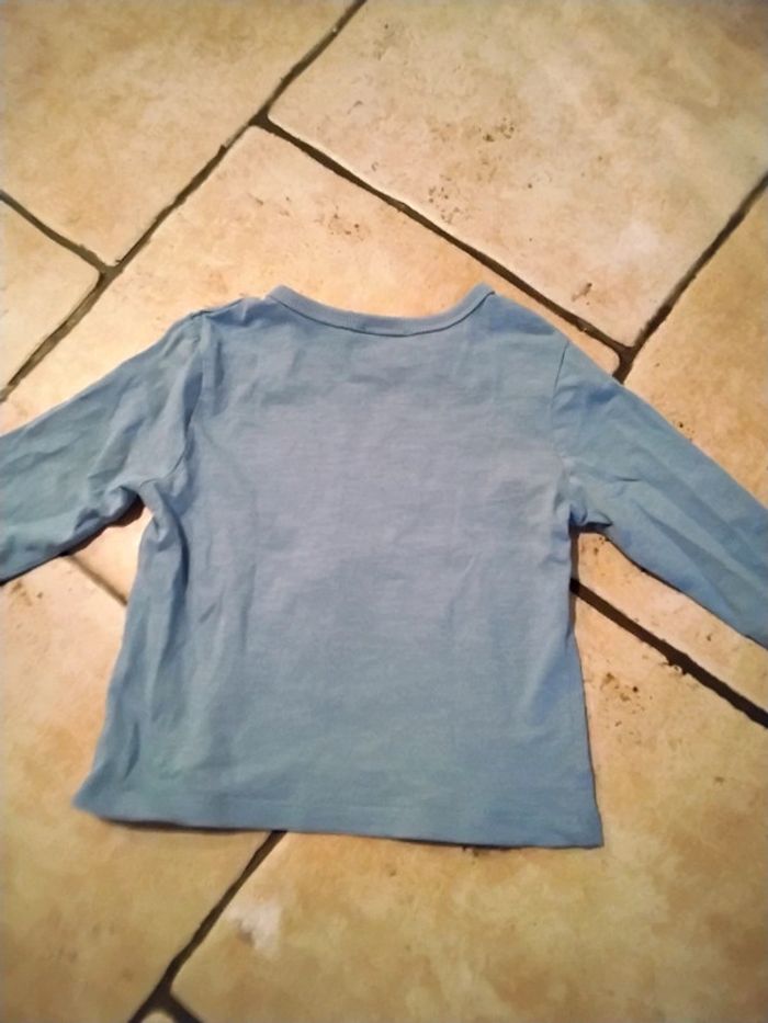 Lot de 4 t-shirts taille 24 mois - photo numéro 4