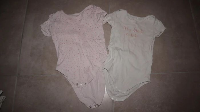 Lot de 8 bodies 3ans - photo numéro 11