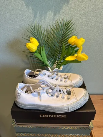 Jolies baskets basses femme 38