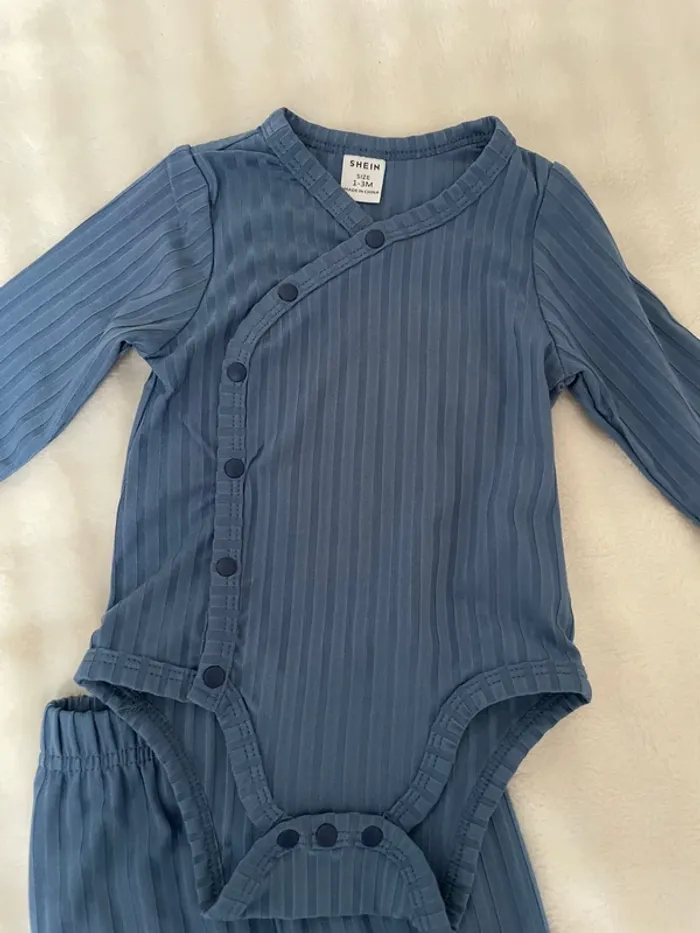 Ensemble bleu neuf - photo numéro 3