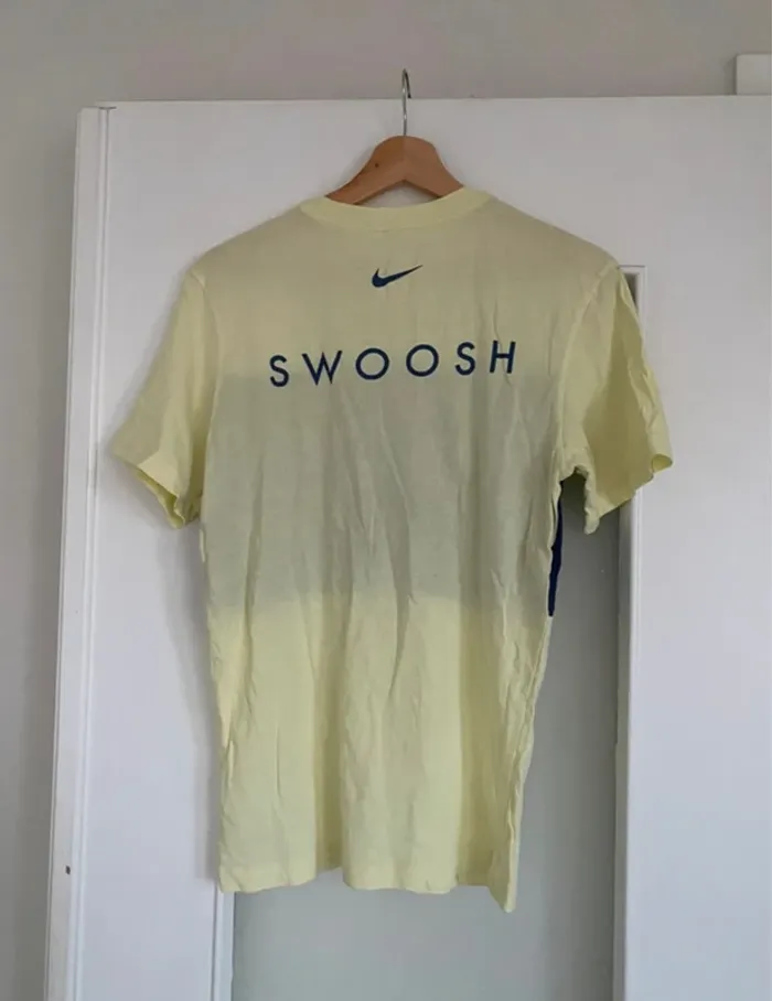 T-shirt Nike jaune - photo numéro 4
