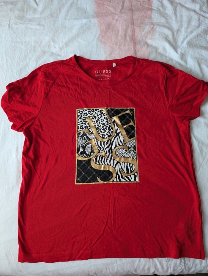 Tee-shirt Guess rouge L