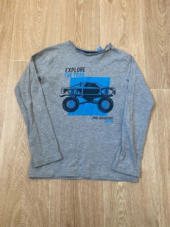 🚗  T-shirt manche longue okaidi 8 ans