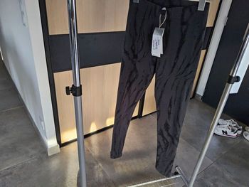 Leggin neuf sport adidas taille XS