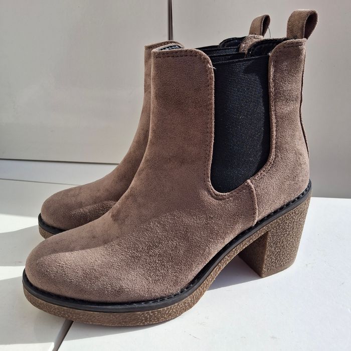 Bottines en Daim Marron Neuve - photo numéro 2