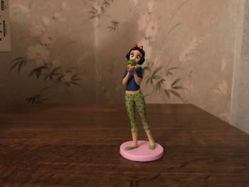 Figurine princesse blanche neige dans ralf