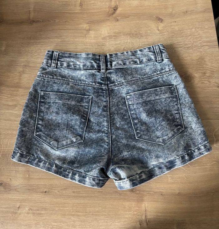 Short taille haute gris - photo numéro 2