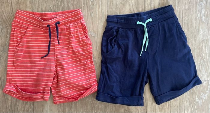 Vends lot de 5 vêtements garçon 4 ans - photo numéro 2