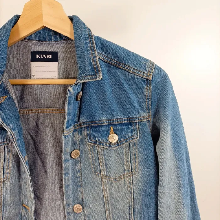 Veste en jean bleu clair KIABI enfant 12 ans coupe droite denim classique A1483 - photo numéro 2