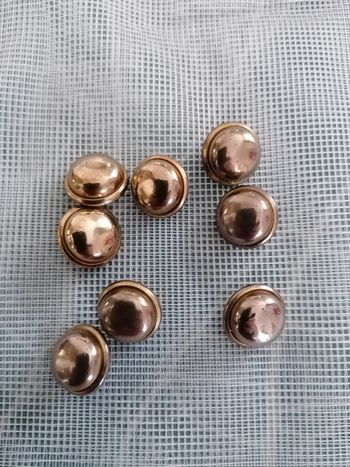 Lot 8 boutons dorés 12 mm