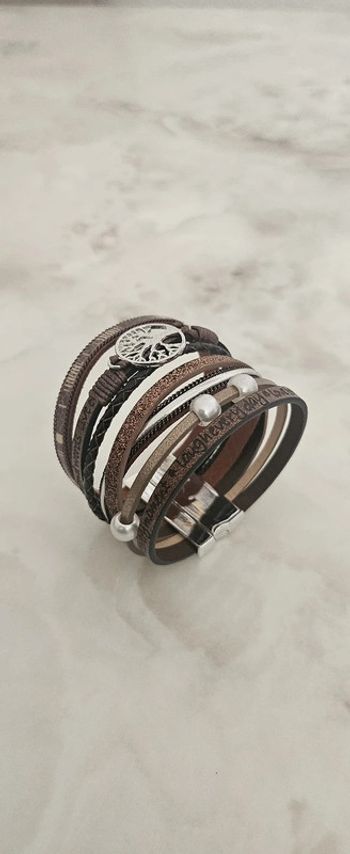 Bracelet en cuir pour femmes