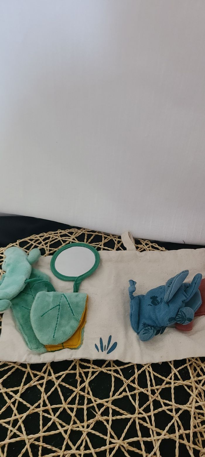 Moulin Roty Livre tissu d'activités Sous Mon Baobab - photo numéro 2