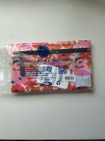 Pochette Cabaia X Laura Deleuze