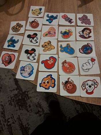 Lot de 23 fixeez avec 60 carte