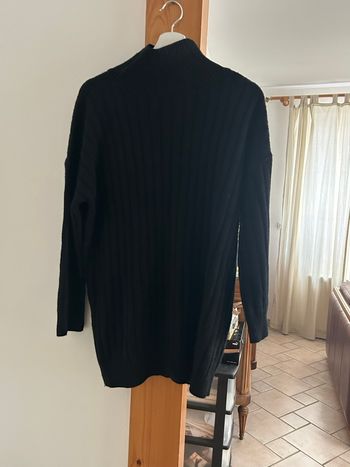 2 robes pulls noir et rose 