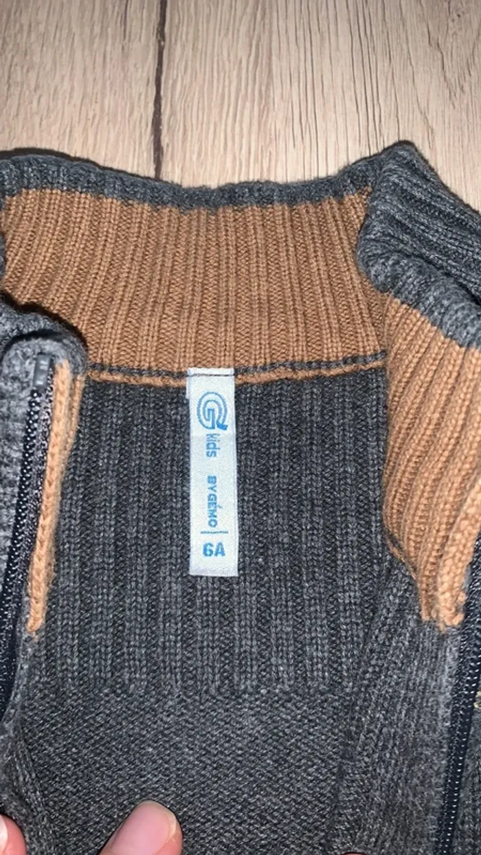 Pull zippé - photo numéro 2