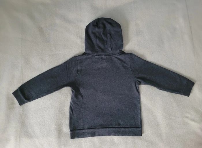 pull à capuche 5 ans neuf - photo numéro 3