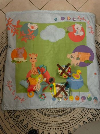 Tapis d’éveil balle et étoile Sophie la Girafe