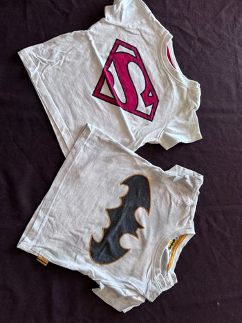 Lot 2 t-shirt Superman vs Batman 18 mois