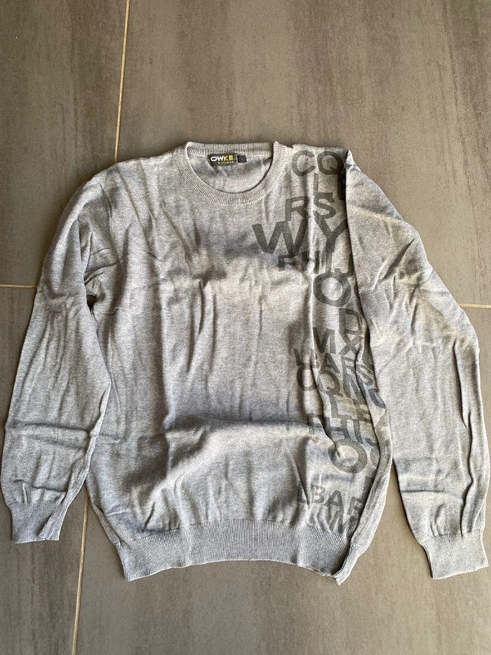 Pull OWK taille L