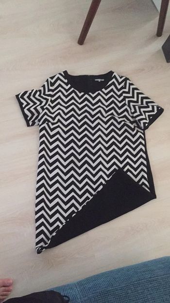 Robe très chic NEUVE