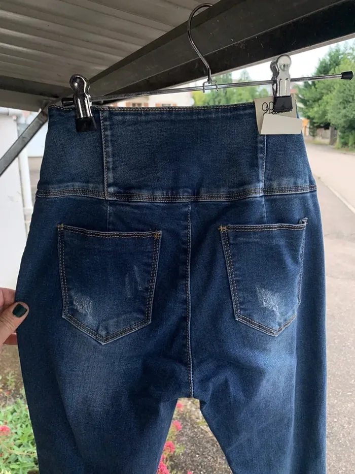 Jeans fille 14 ans taille haute , rentrée scolaire , neuf lot - photo numéro 3
